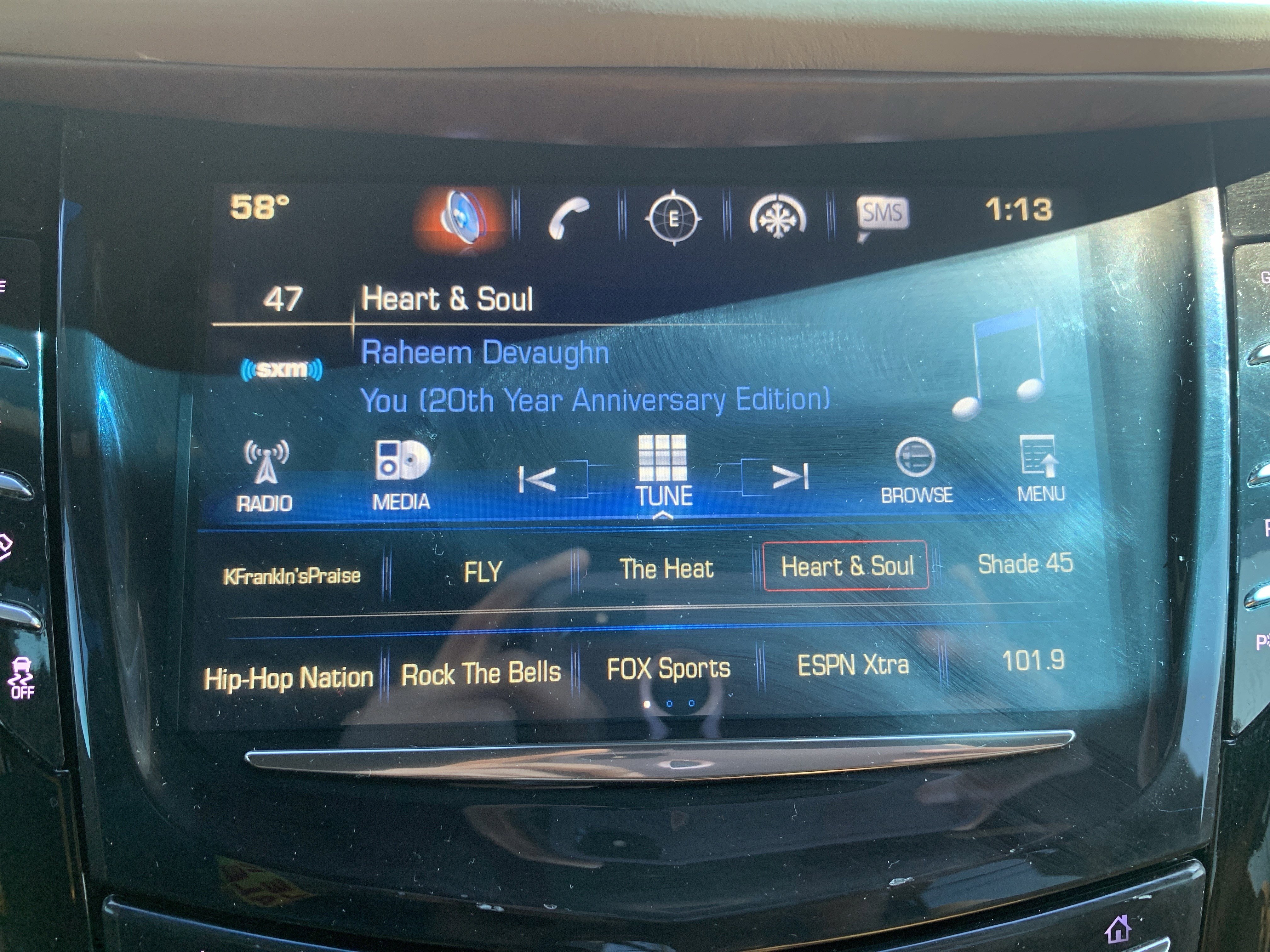 Used 2017 Cadillac Escalade Platinum image 23