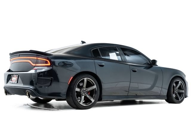 Used 2018 Dodge Charger SRT Hellcat w/ Harman/Kardon Audio Group RWD image 4