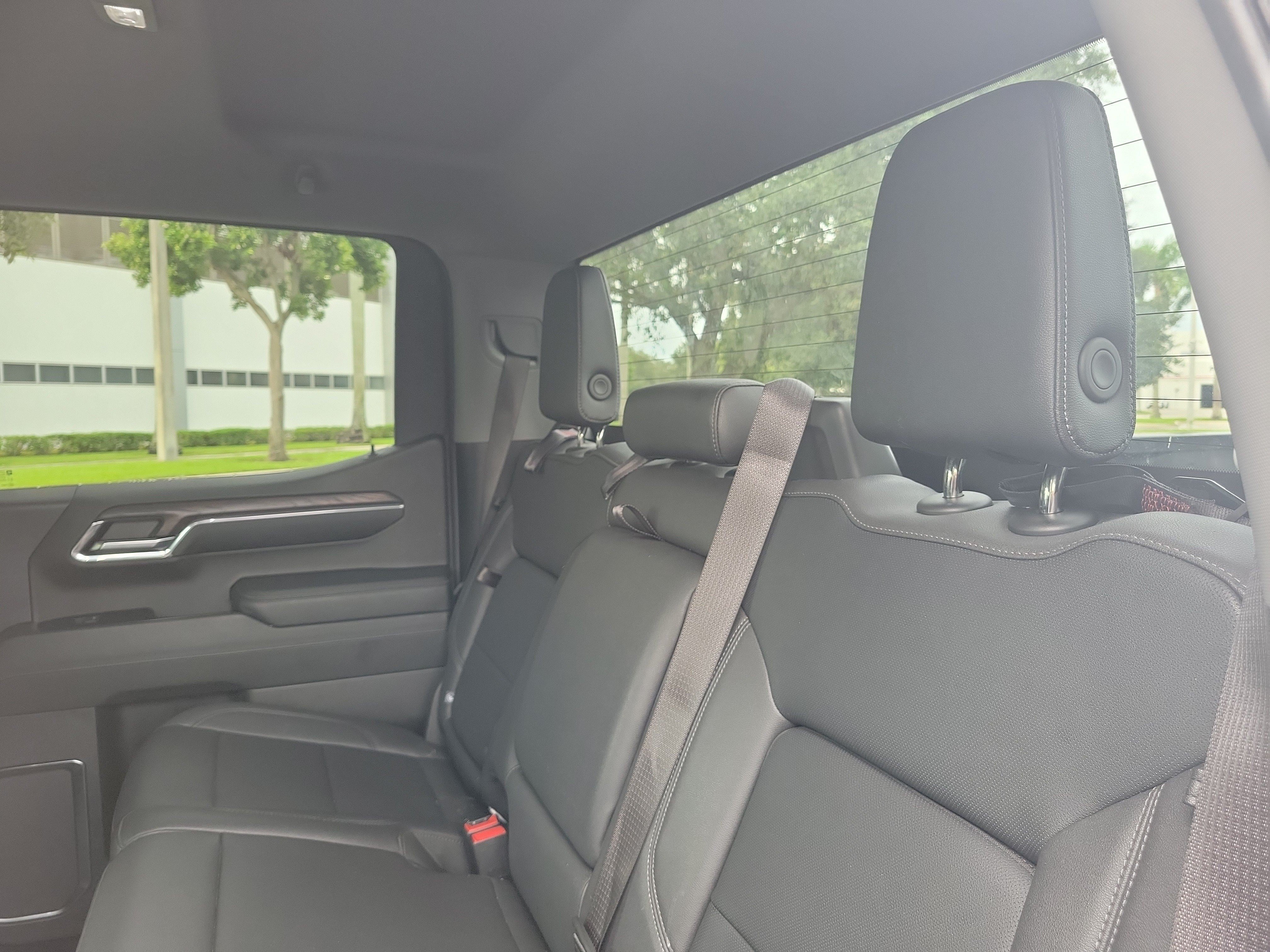 Used 2024 GMC Sierra 1500 SLT AWD/4WD image 13