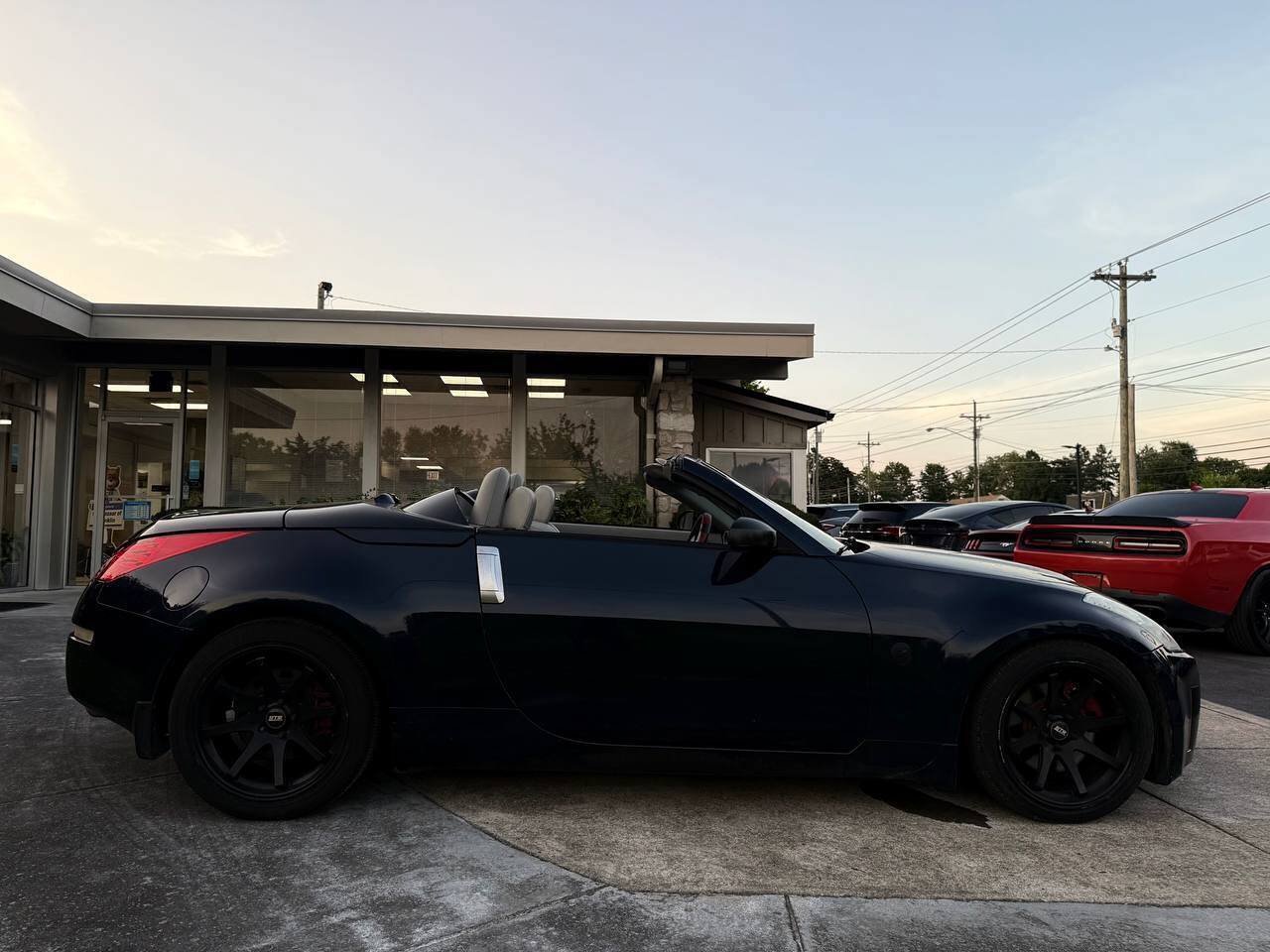 Used 2007 Nissan 350Z Touring RWD image 10