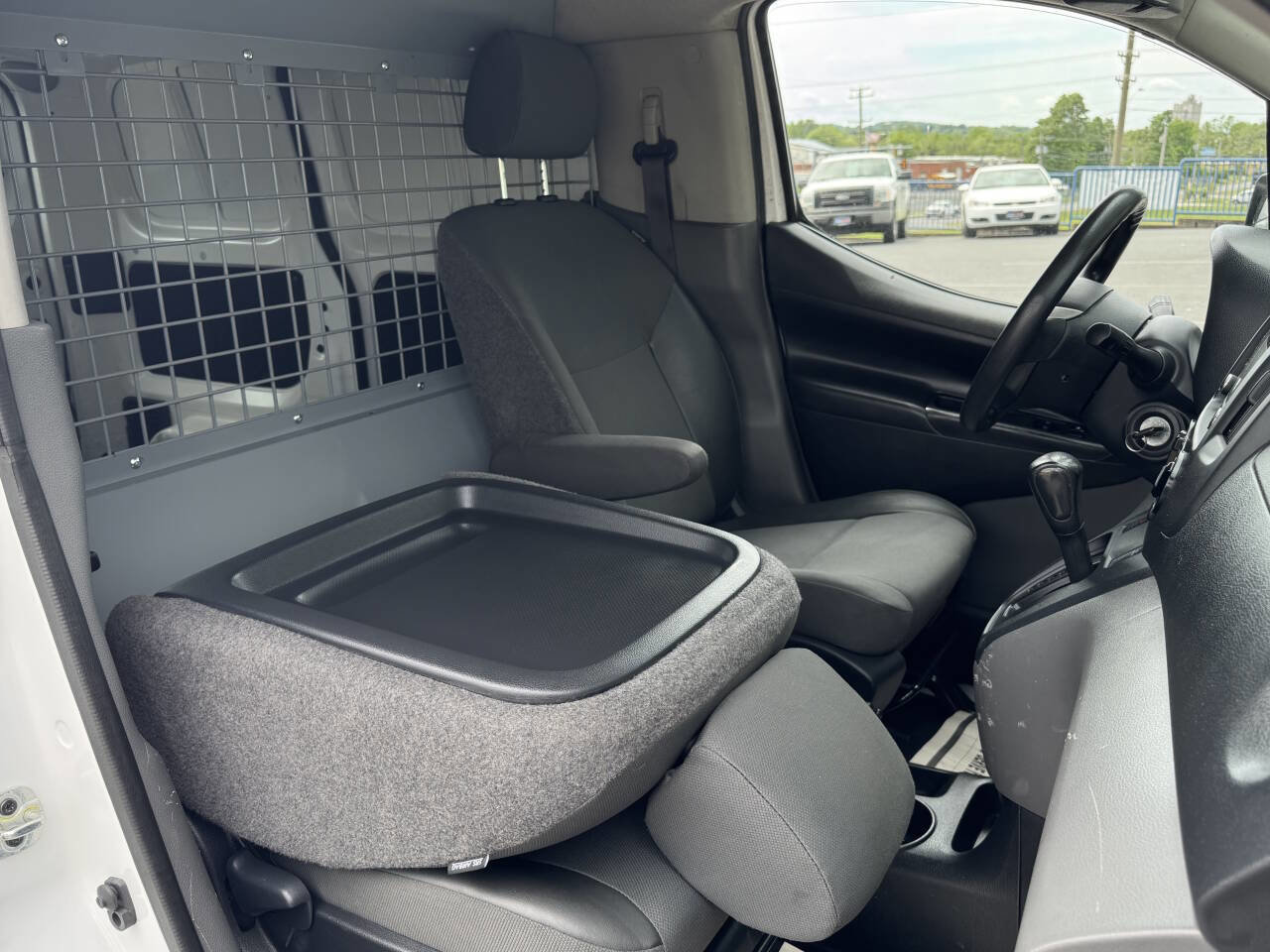 Used 2019 Nissan NV200 S image 26