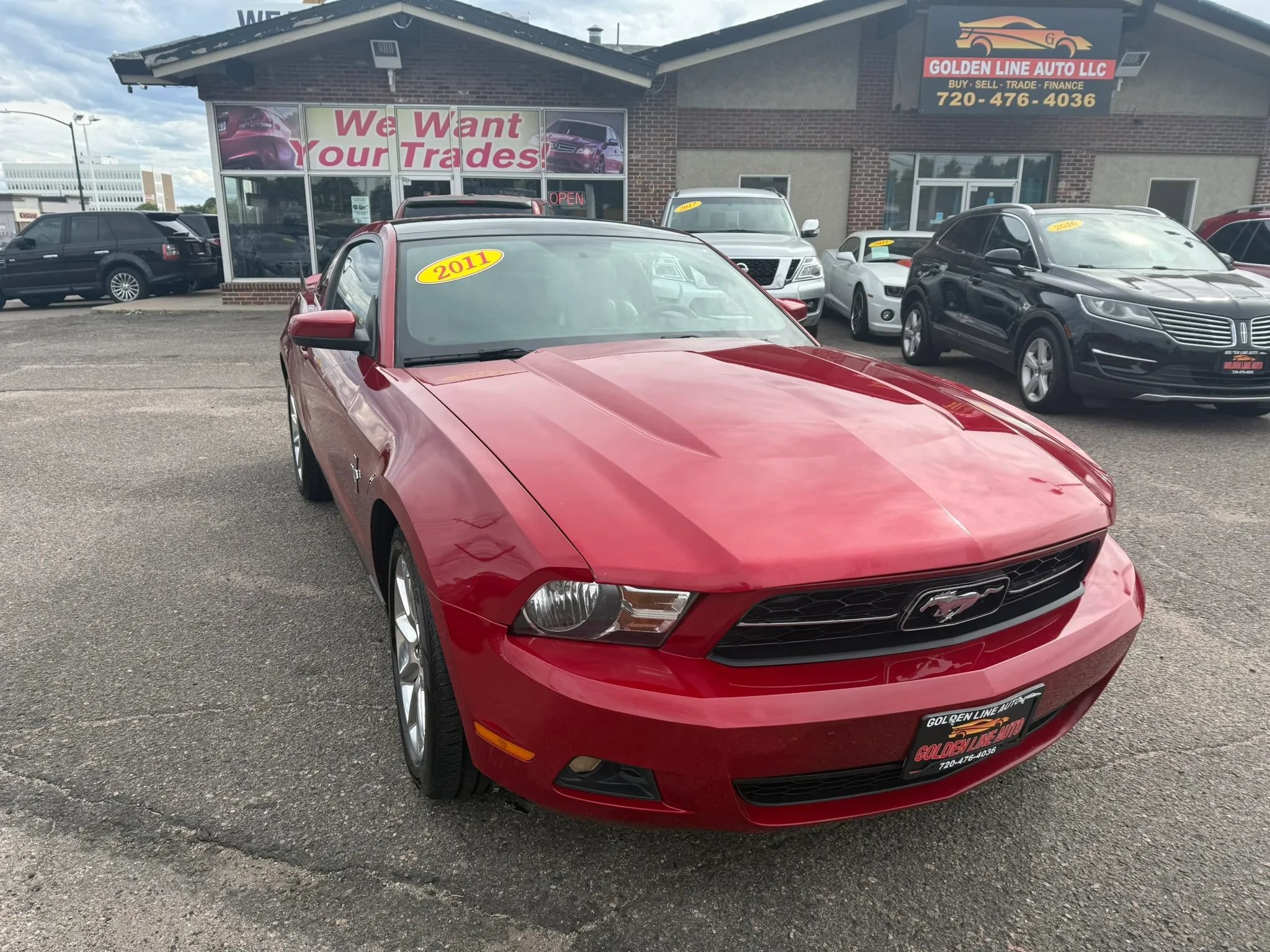 Used 2011 Ford Mustang Premium w/ 202A Rapid Spec Order Code RWD image 2