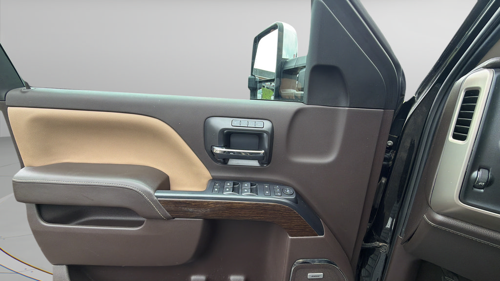 Used 2019 GMC Sierra 2500 Denali AWD/4WD image 25