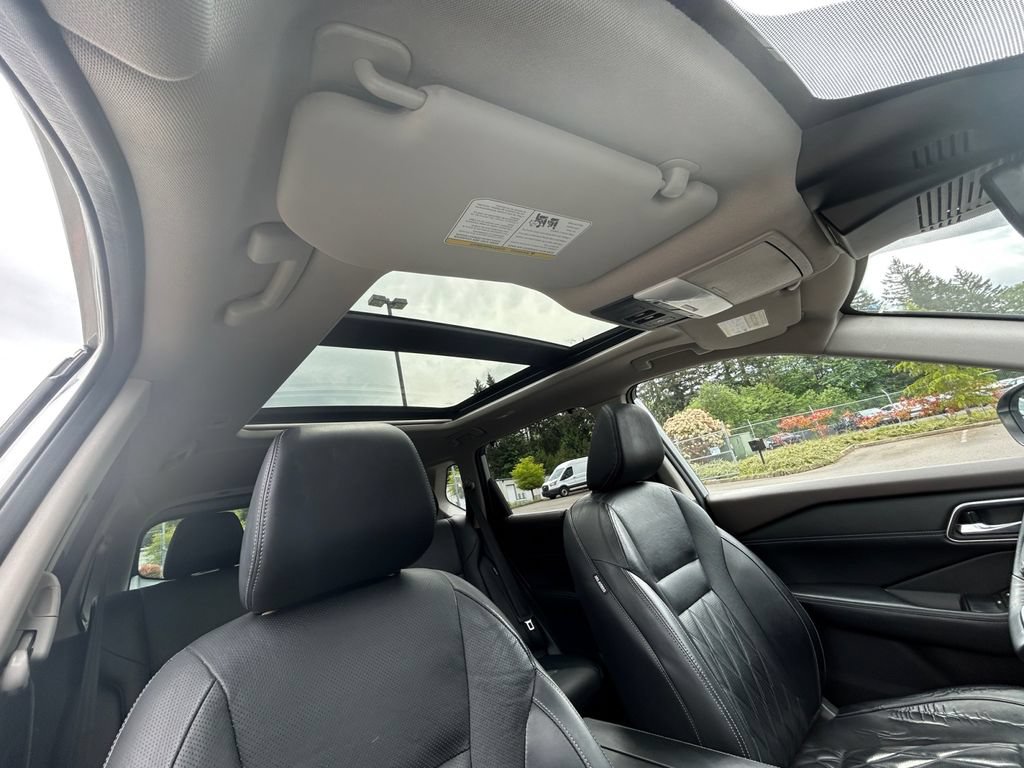 Used 2021 Nissan Rogue Platinum AWD/4WD image 28