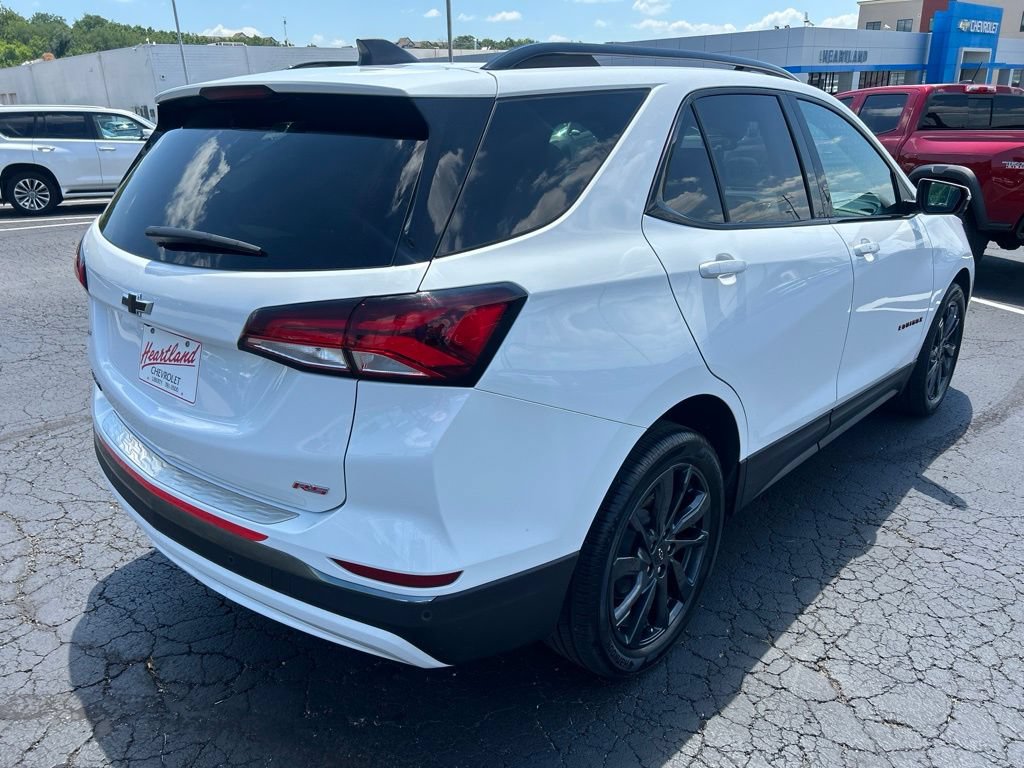 Certified 2022 Chevrolet Equinox RS w/ RS Leather Package FWD image 5