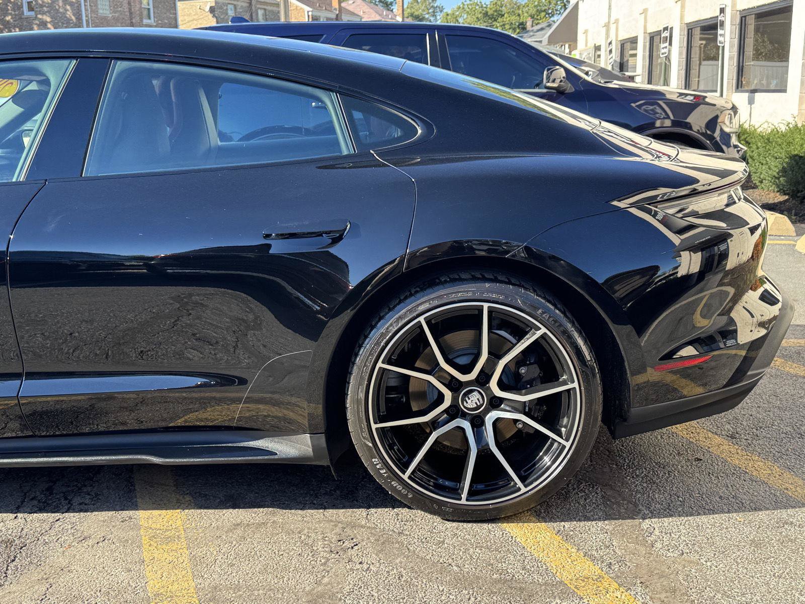 Used 2023 Porsche Taycan RWD image 3