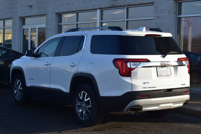 Used 2023 GMC Acadia SLT image 4