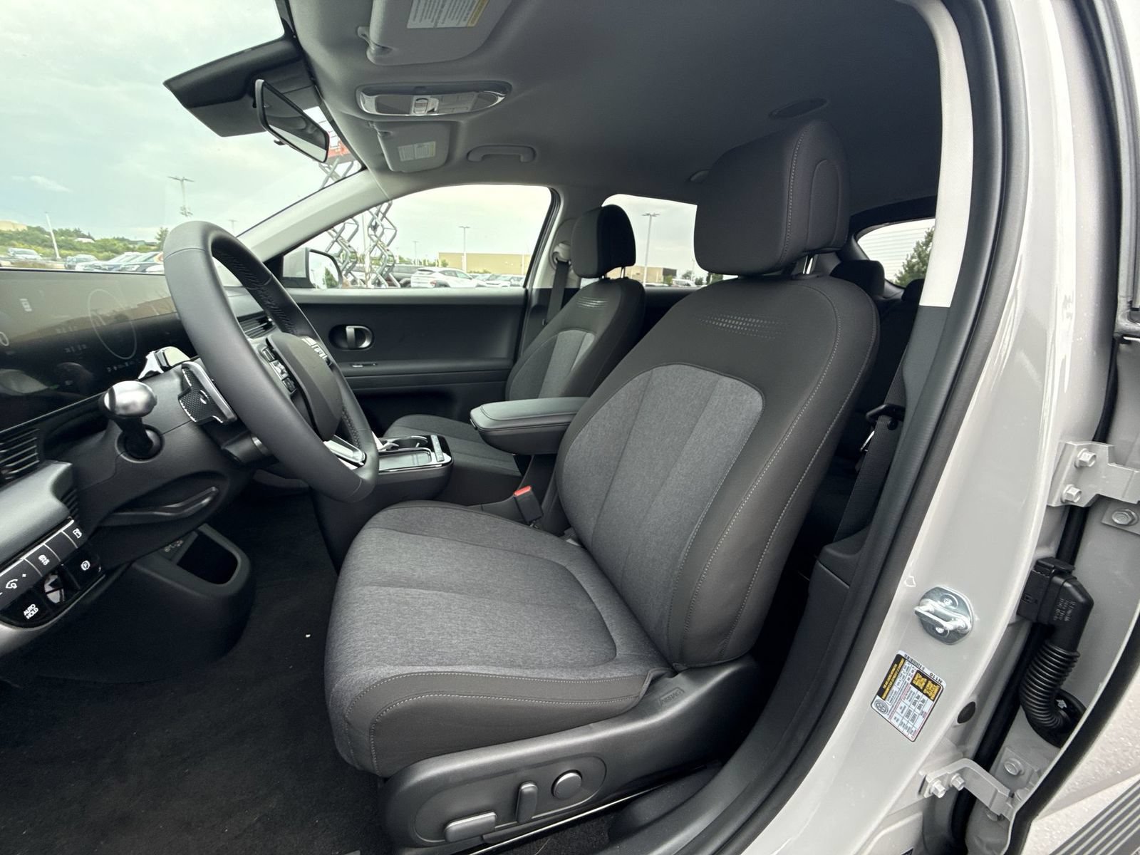 New 2026 Hyundai Ioniq 5 SE AWD/4WD image 12