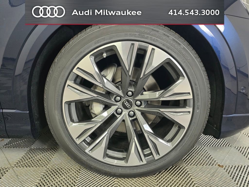 New 2026 Audi Q8 Prestige AWD/4WD image 2
