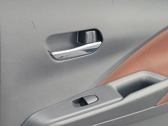 Used 2020 Nissan Kicks SR FWD image 7