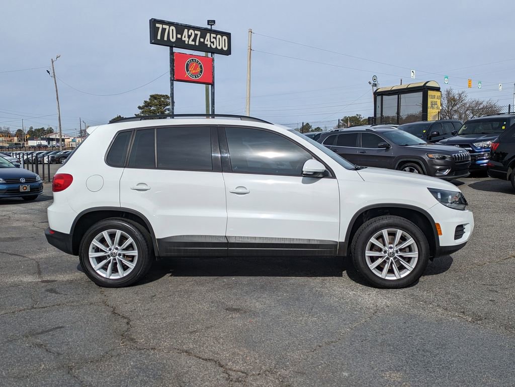 Used 2017 Volkswagen Tiguan Limited w/ Premium Package image 4