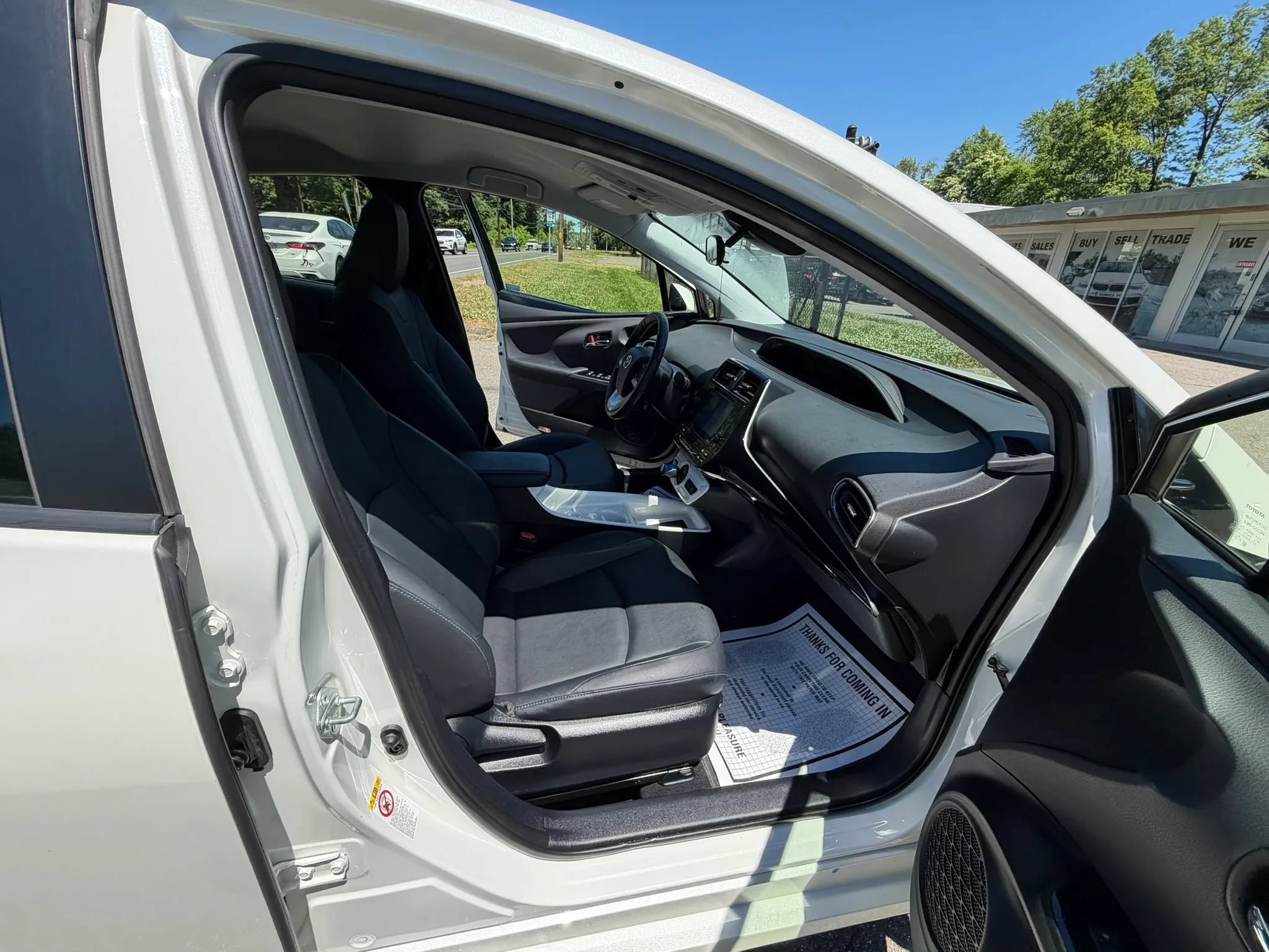 Used 2016 Toyota Prius Three Touring FWD image 13