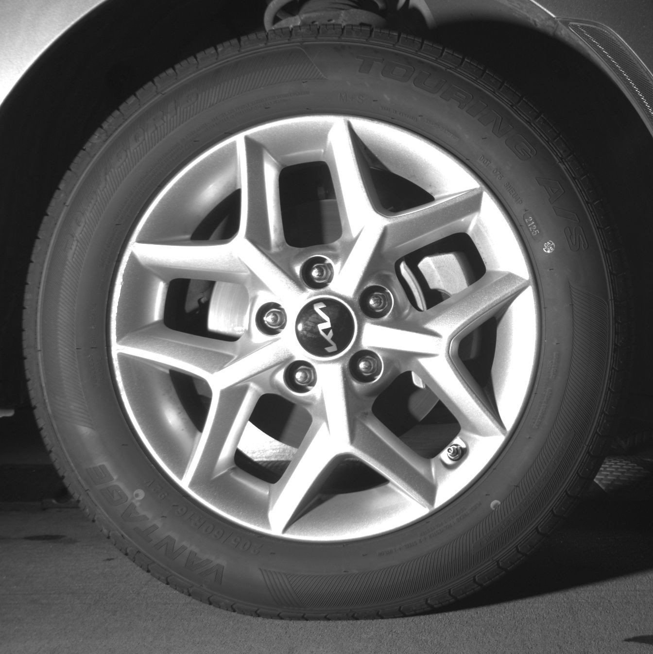 Used 2025 Kia Soul LX w/ LX Technology Package FWD image 15
