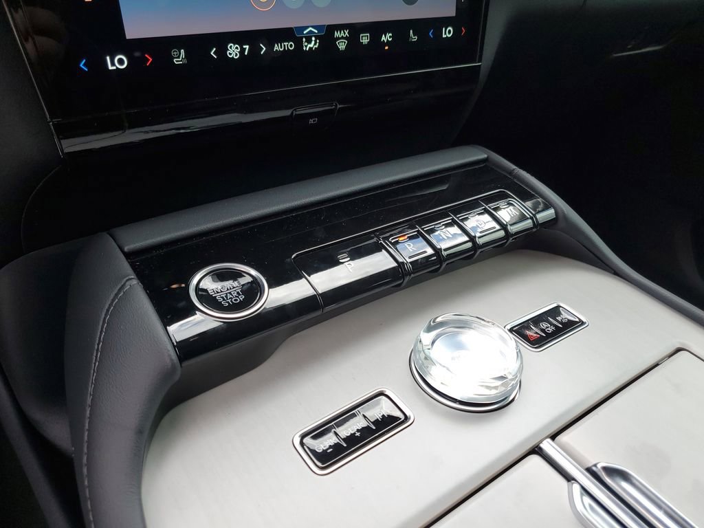 New 2026 Lincoln Navigator L Premier AWD/4WD image 29