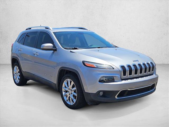 Used 2017 Jeep Cherokee Limited FWD image 3