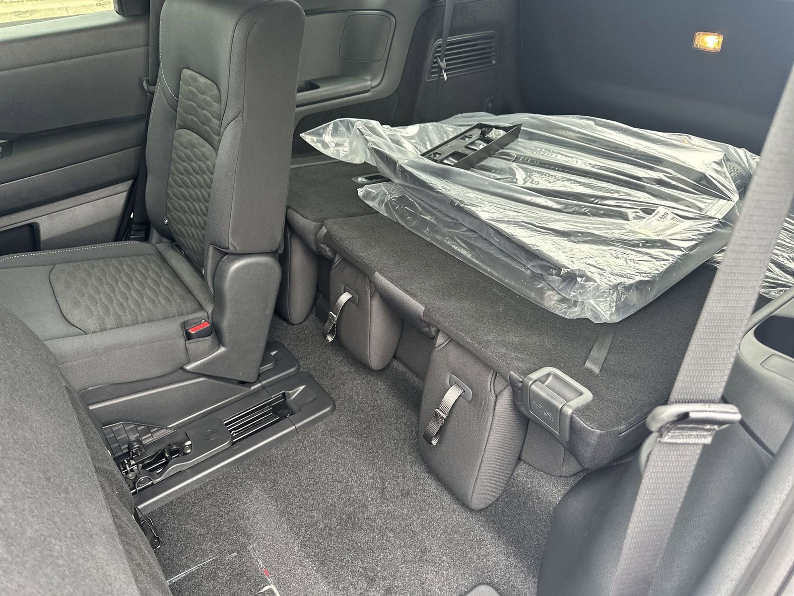 New 2025 Nissan Pathfinder SV image 27