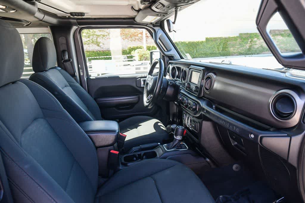 Used 2020 Jeep Wrangler Sport AWD/4WD image 16