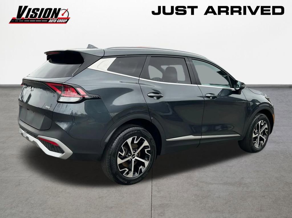 Used 2023 Kia Sportage EX image 5