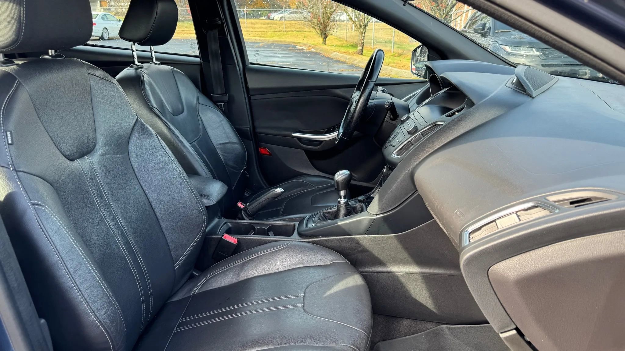 Used 2018 Ford Focus ST image 30