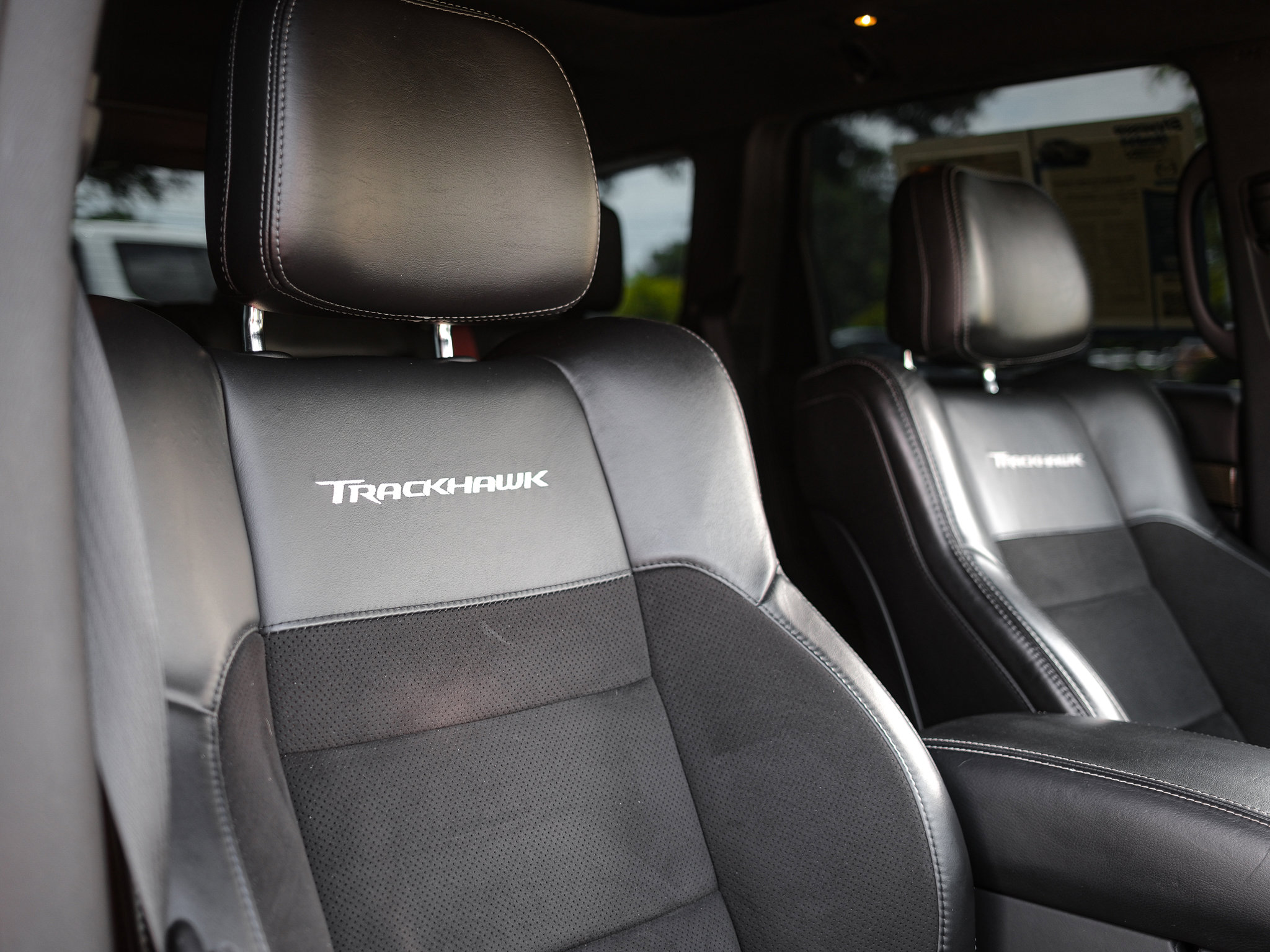 Used 2018 Jeep Grand Cherokee Trackhawk AWD/4WD image 34