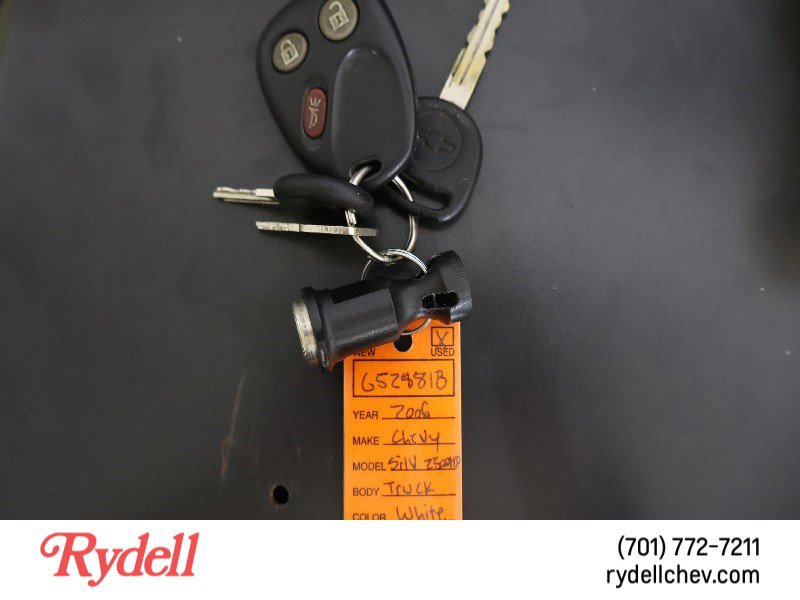 Used 2006 Chevrolet Silverado 2500 W/T image 24