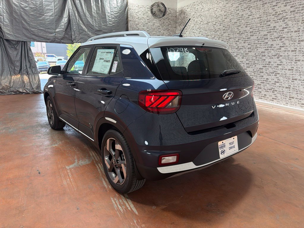 New 2026 Hyundai Venue SEL FWD image 5