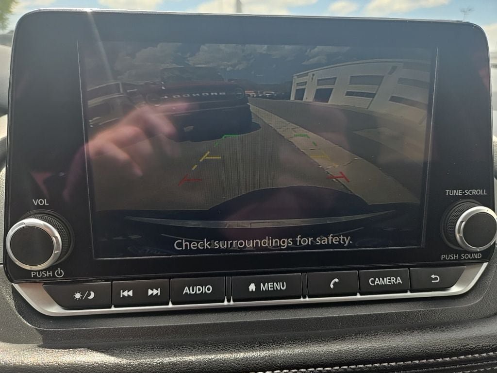 Used 2025 Nissan Rogue SV AWD/4WD image 20