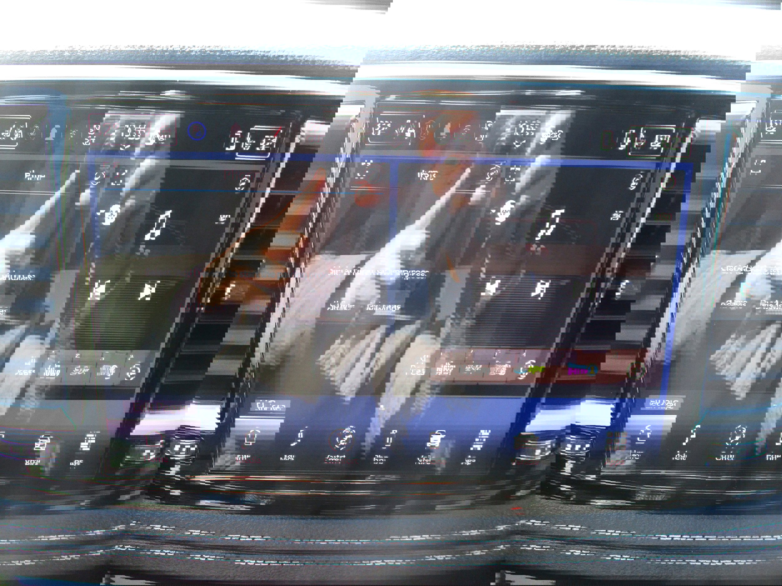 Used 2025 Chrysler Pacifica Select FWD image 20