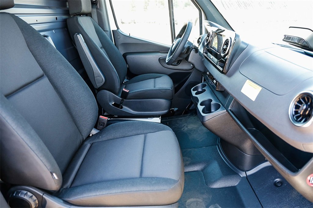 New 2025 Mercedes-Benz Sprinter 2500 image 14