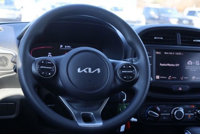 Used 2025 Kia Soul LX image 29