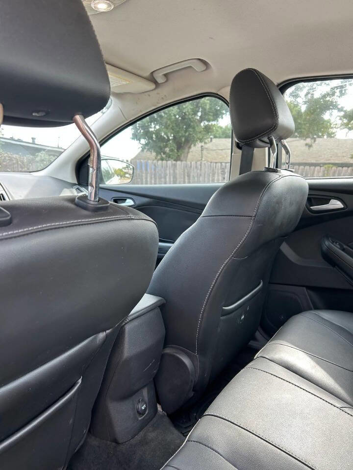 Used 2012 Ford Focus Titanium image 43