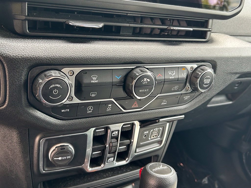 Certified 2024 Jeep Gladiator Sport AWD/4WD image 21