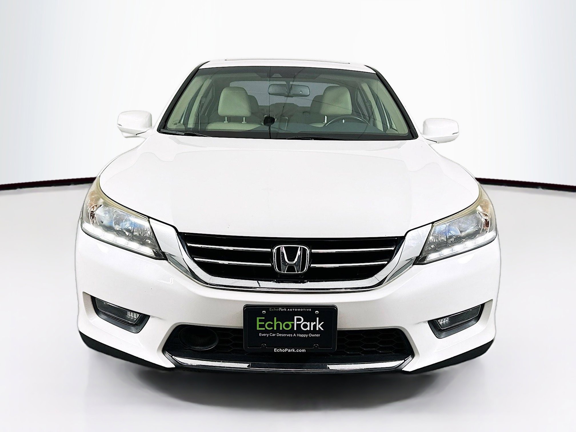 Used 2015 Honda Accord Touring image 2