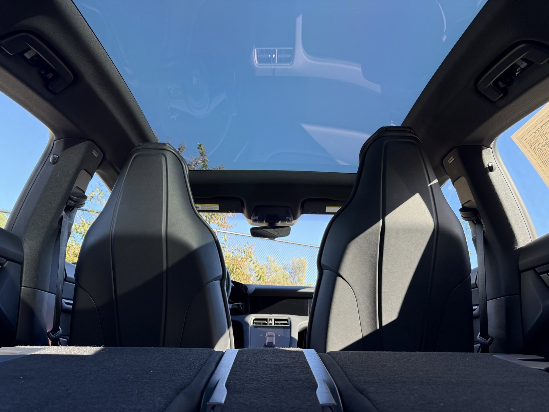 Used 2025 Porsche Taycan image 37