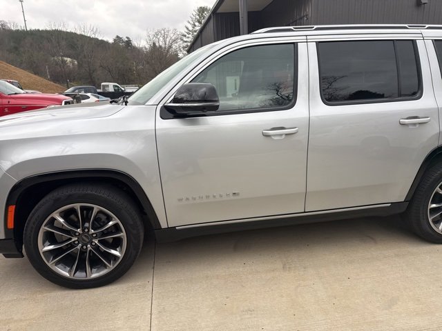 Used 2024 Jeep Wagoneer Series III w/ Premium Group I image 9