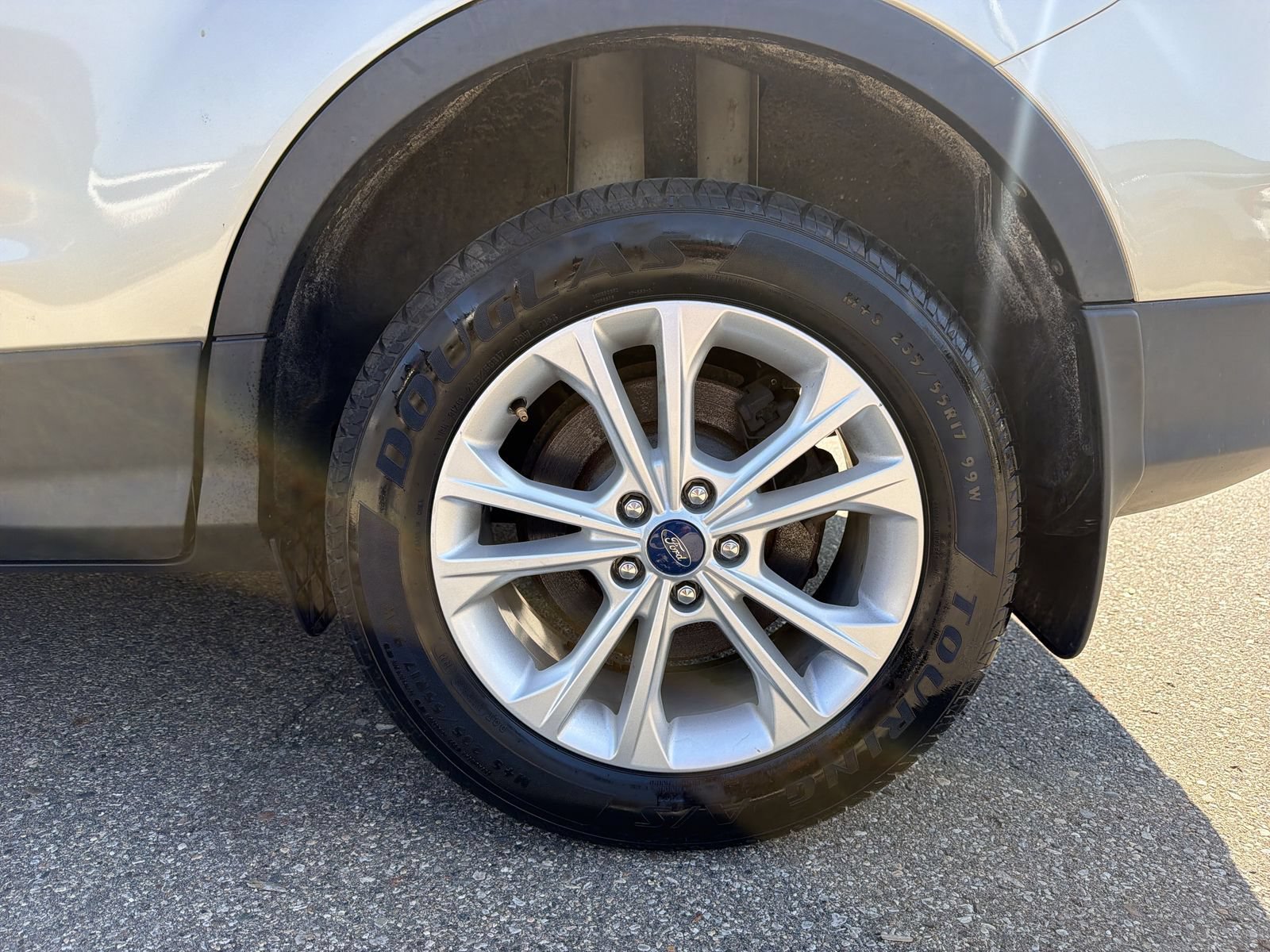 Used 2018 Ford Escape SEL AWD/4WD image 15