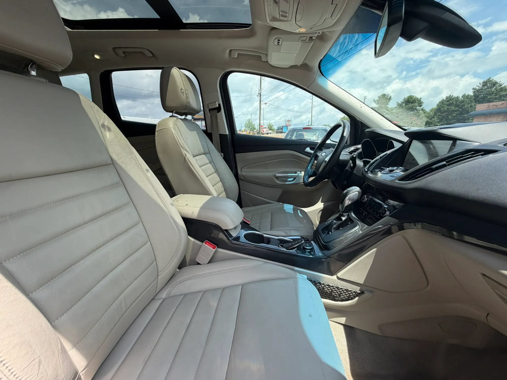 Used 2016 Ford Escape Titanium FWD image 23