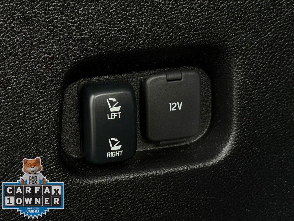 Used 2024 Ford Edge Titanium AWD/4WD image 30
