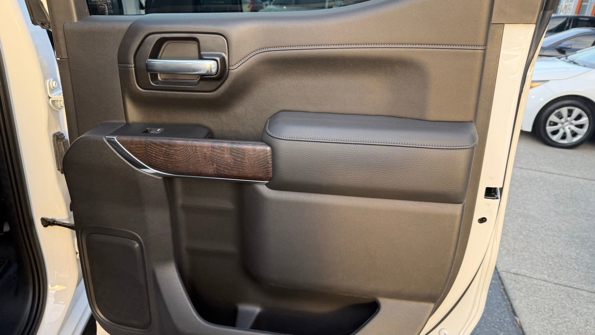 Used 2022 GMC Sierra 1500 Denali w/ Denali Premium Package image 21