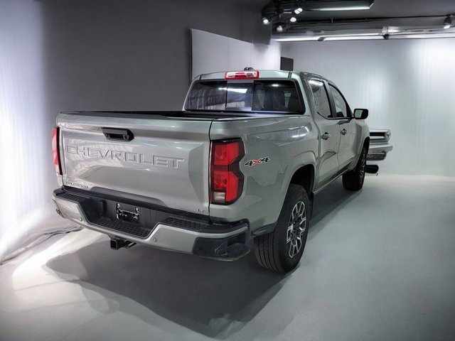 Used 2023 Chevrolet Colorado LT w/ LT Convenience Package III image 24