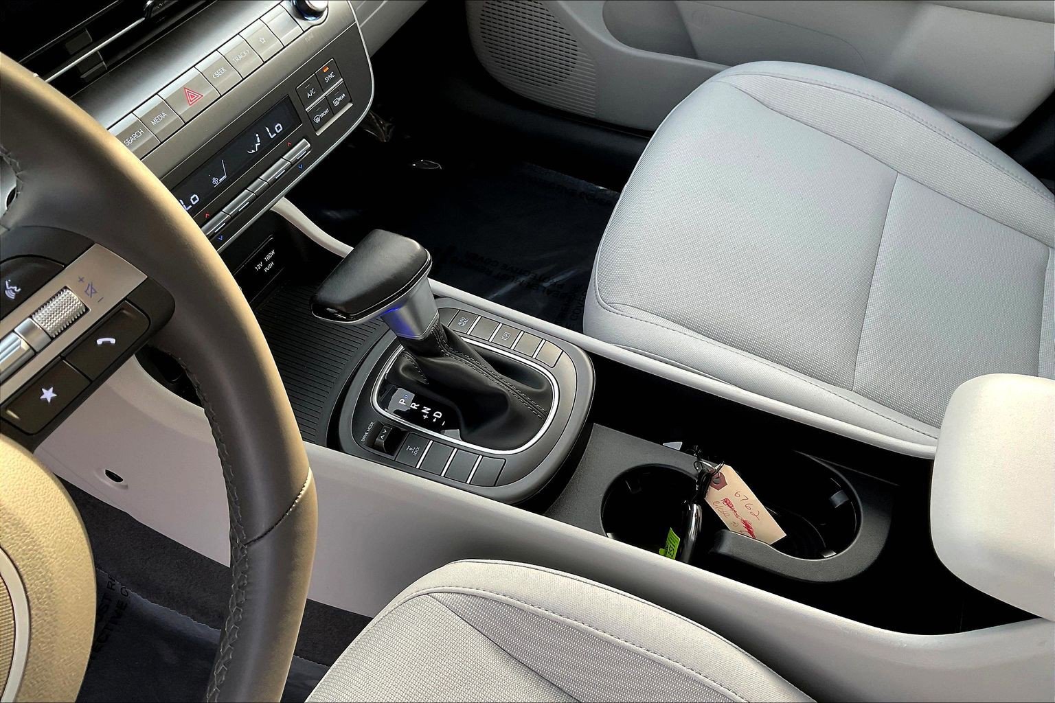 Used 2025 Hyundai Kona SEL image 18
