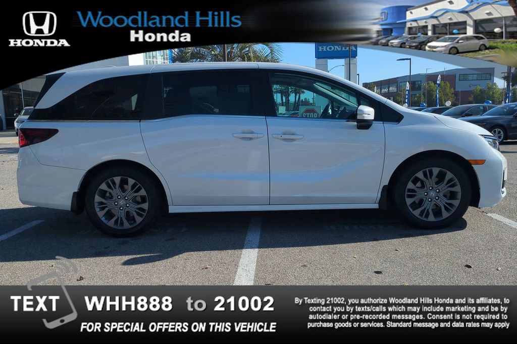 Used 2025 Honda Odyssey Touring image 4