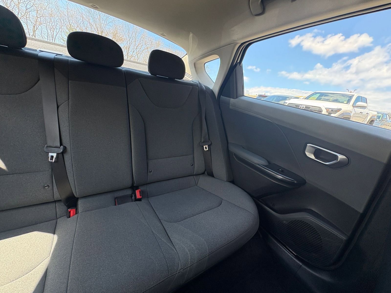 Used 2025 Kia K4 FWD image 35