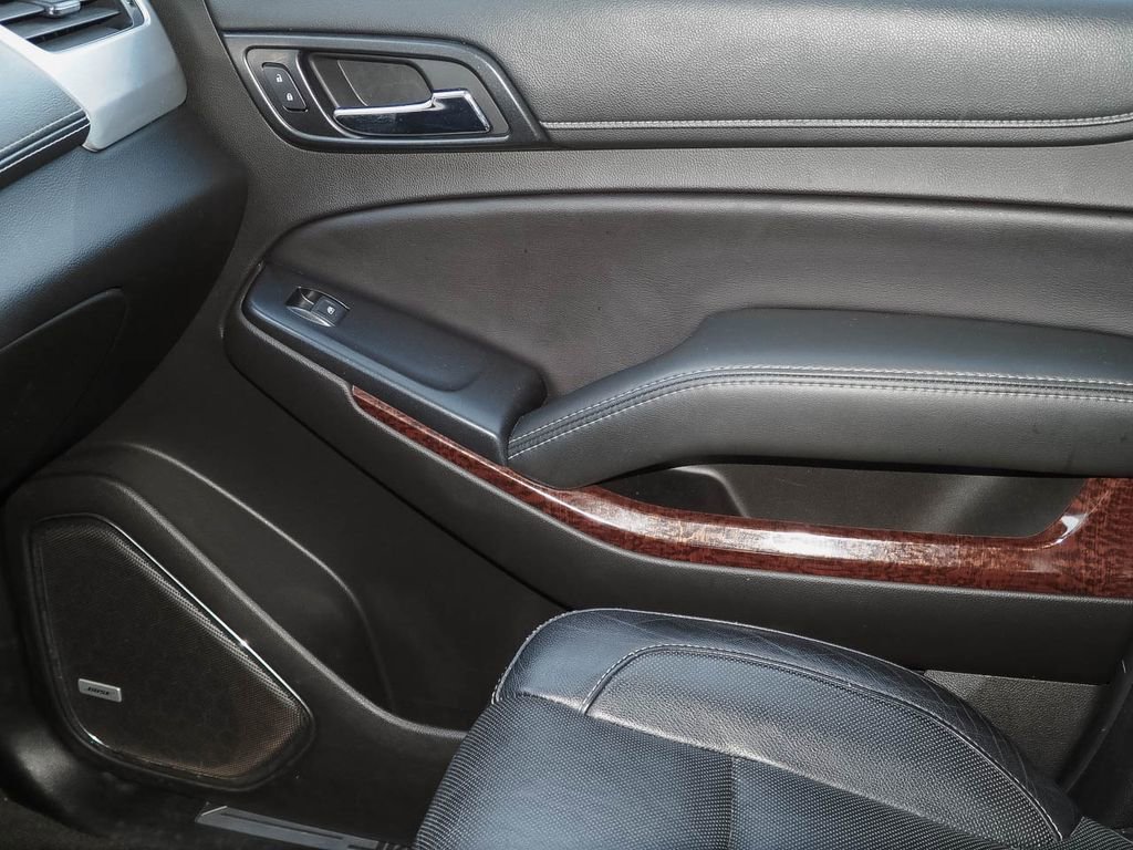 Used 2017 GMC Yukon XL SLT w/ Open Road Package image 28