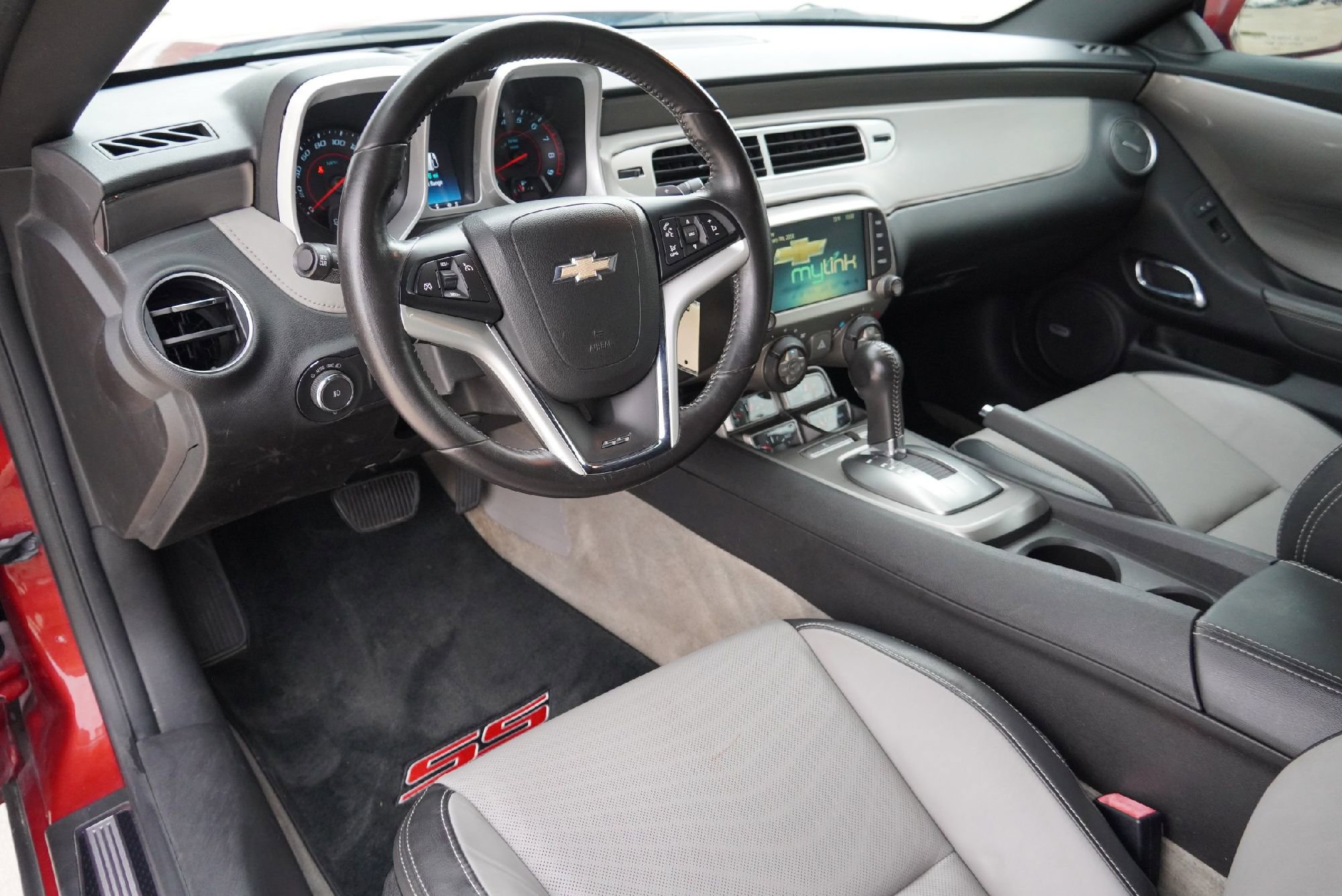 Used 2015 Chevrolet Camaro SS w/ RS Package image 10