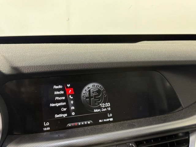 Used 2018 Alfa Romeo Stelvio Sport w/ Quick Order Package 22J Sport AWD/4WD image 22