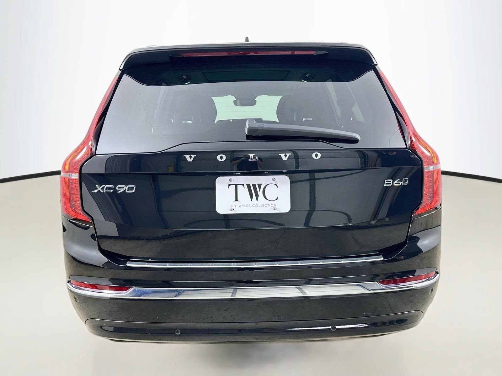 Used 2026 Volvo XC90 B6 Plus w/ Protection Package Premier AWD/4WD image 6
