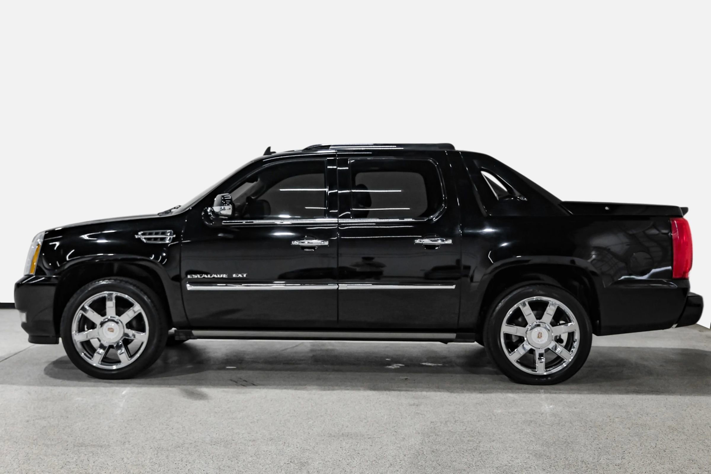 Used 2013 Cadillac Escalade EXT Premium AWD/4WD image 9
