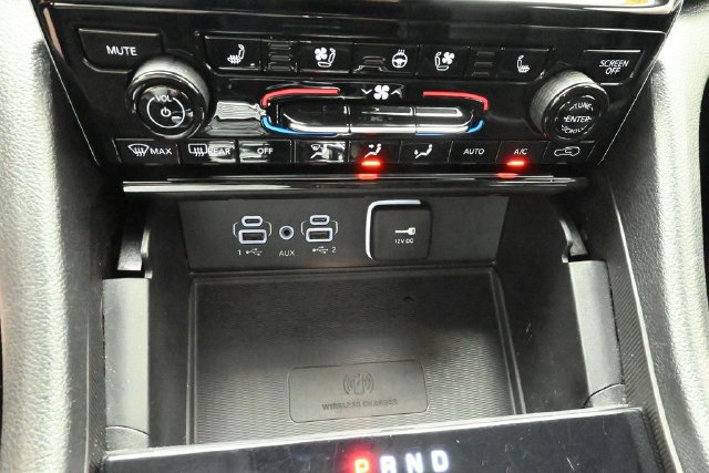 Used 2023 Jeep Grand Cherokee L Limited w/ Luxury Tech Group II AWD/4WD image 42