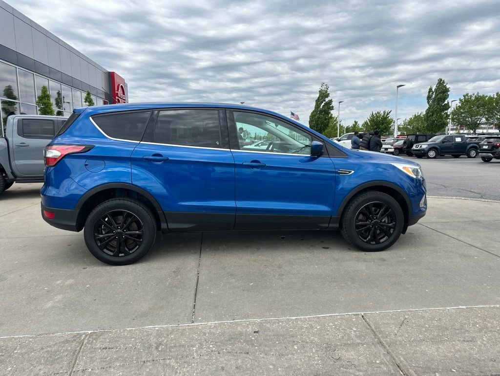 Used 2017 Ford Escape SE AWD/4WD image 10